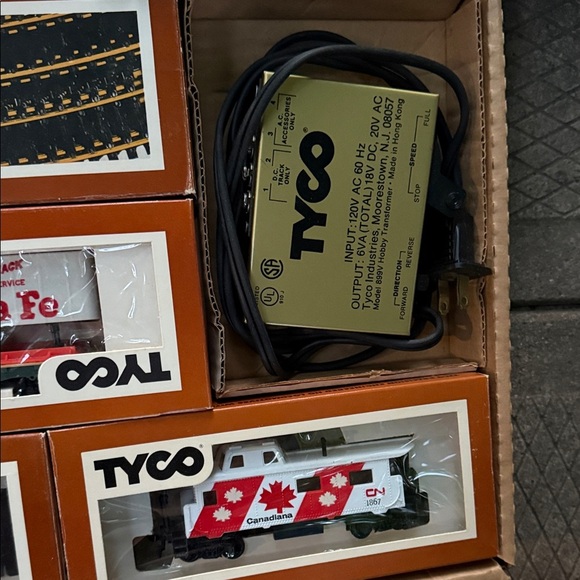 Vintage Tyco HO Scale Electric Train set. Pre-loved. - Picture 6 of 6